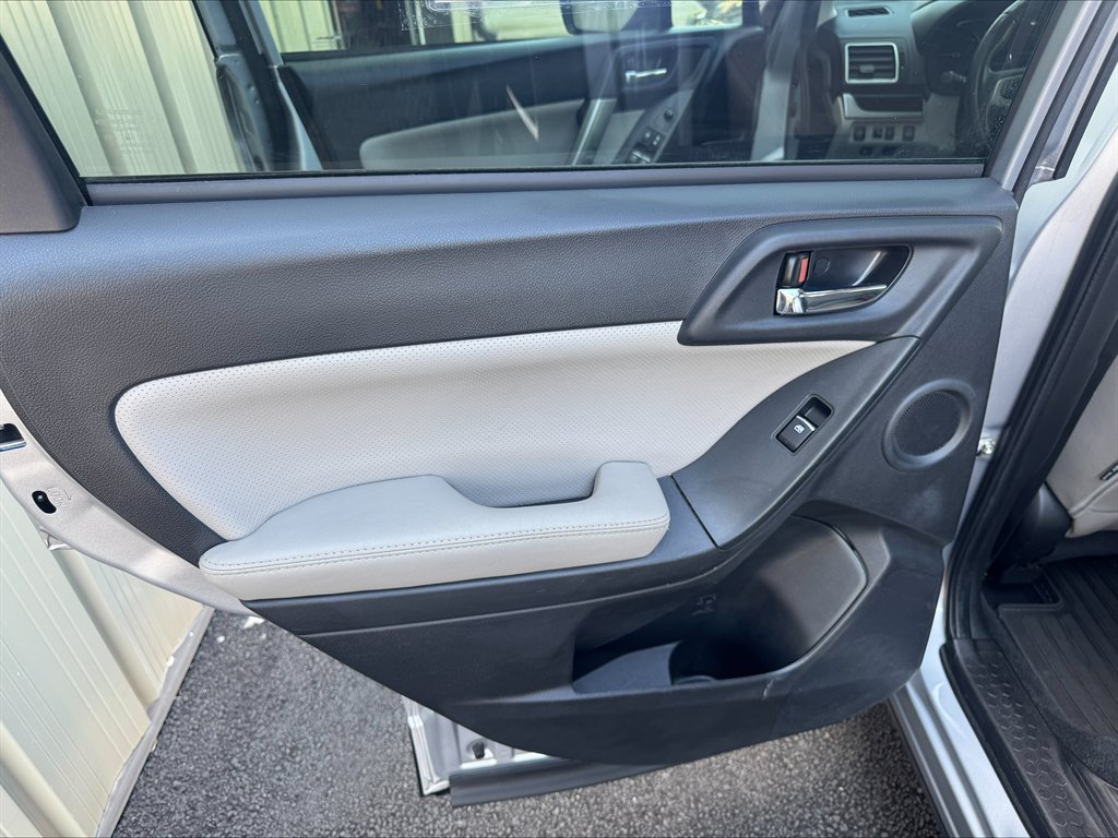 2017 Subaru Forester Limited - Photo 15