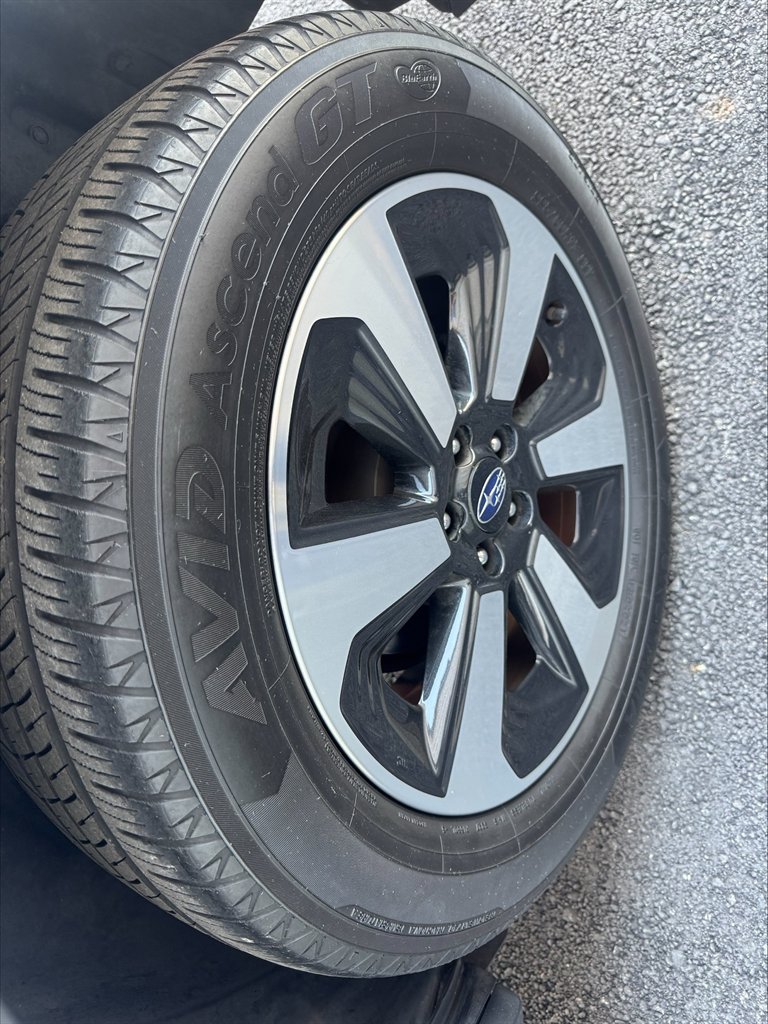 2017 Subaru Forester Limited - Photo 10