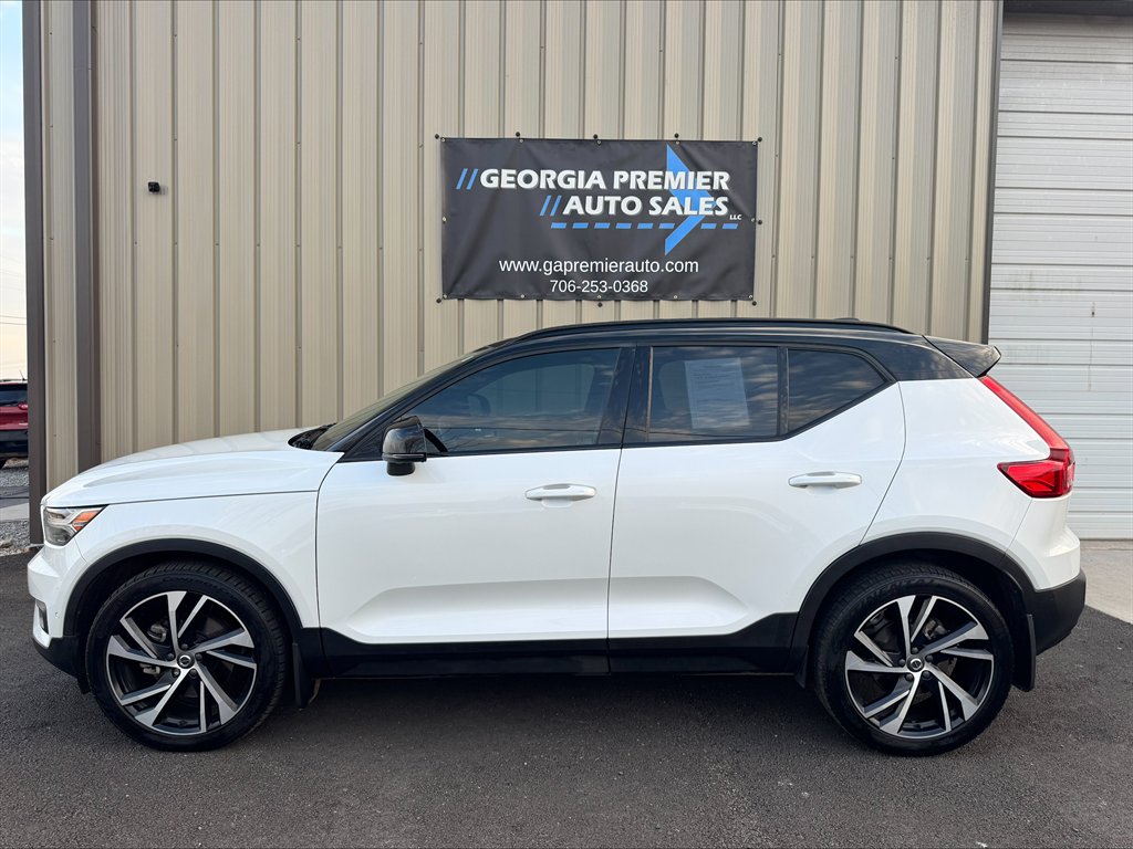 2021 Volvo XC40 T5 R-Design AWD's photo