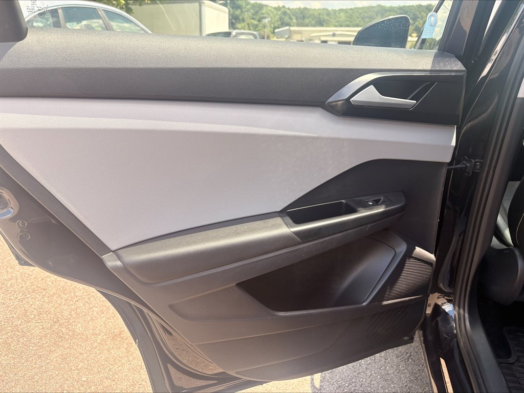 2022 Volkswagen Taos SE - Photo 17